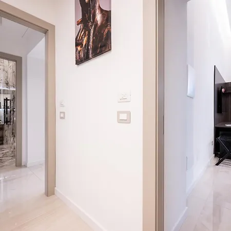 Cafarelli House * Naples